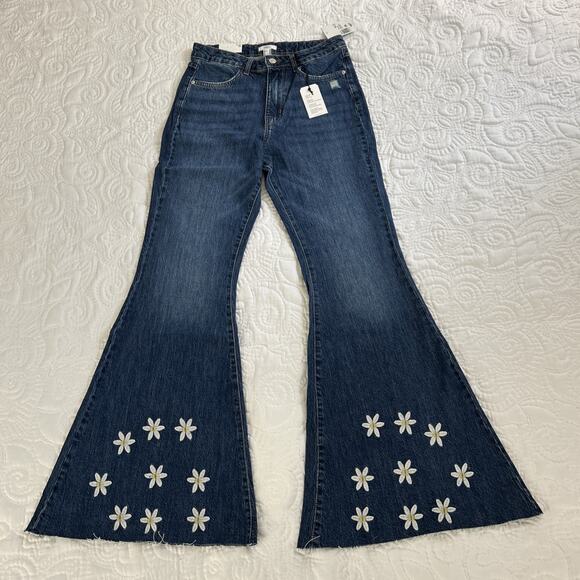 Forever 21 Denim - NWT Forever 21 Flare High Rise SlimFit Jeans Women’s 29 Embroidered Daisies Blue